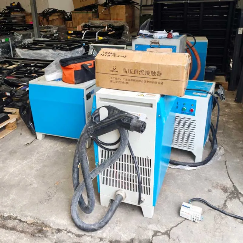 比亚迪叉车 80V 100A 智能充电机